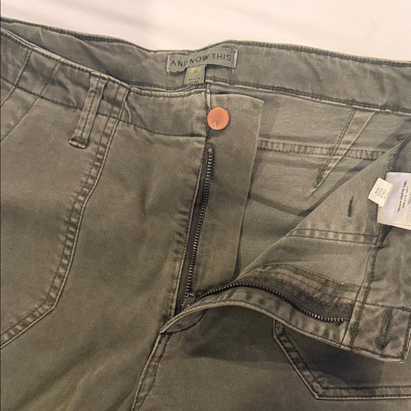 Women's Cropped Jeans in Olive - Picture 3 of 4